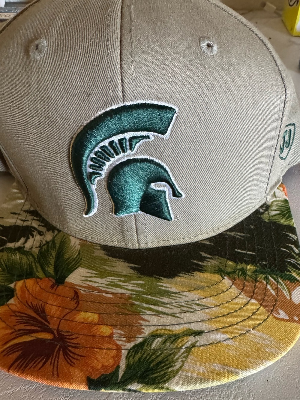 Michigan State Spartans Tan & Green Floral Brim Snapback Hat